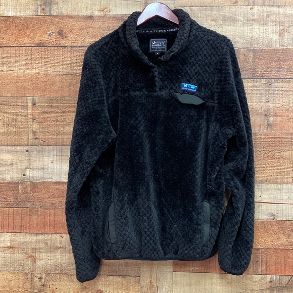 Simply Southern Tops - Simply Southern Plush Pullover XL